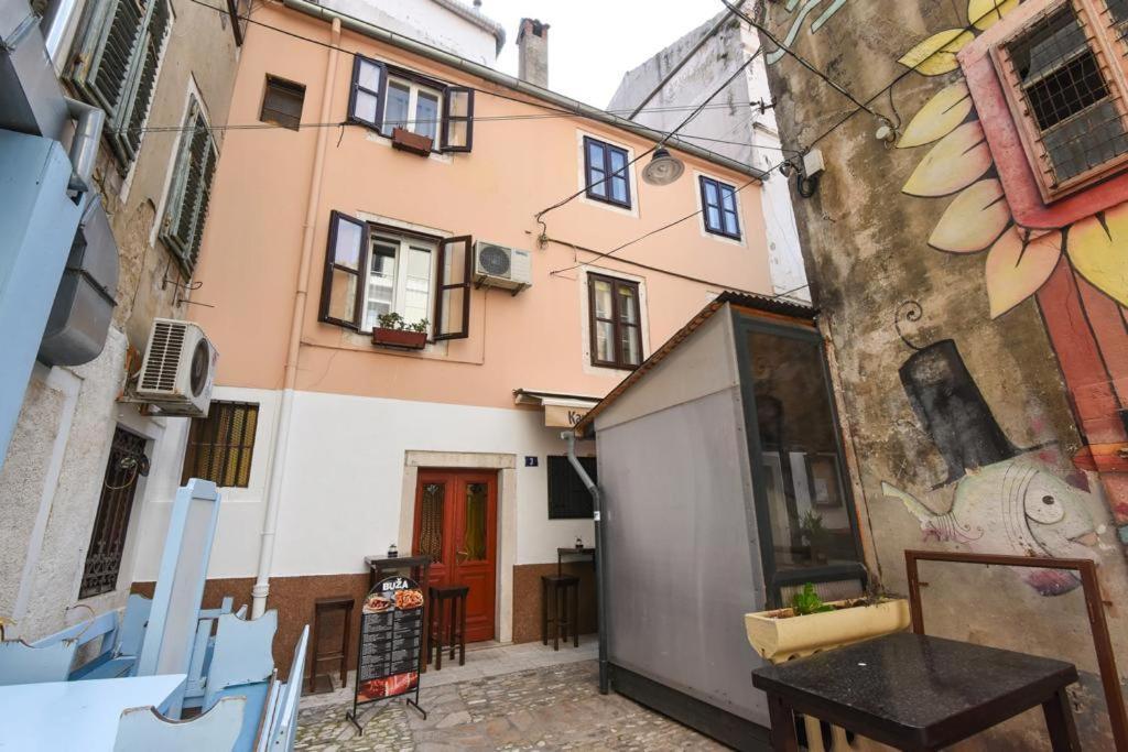 Apartment Zaratino Luaran gambar
